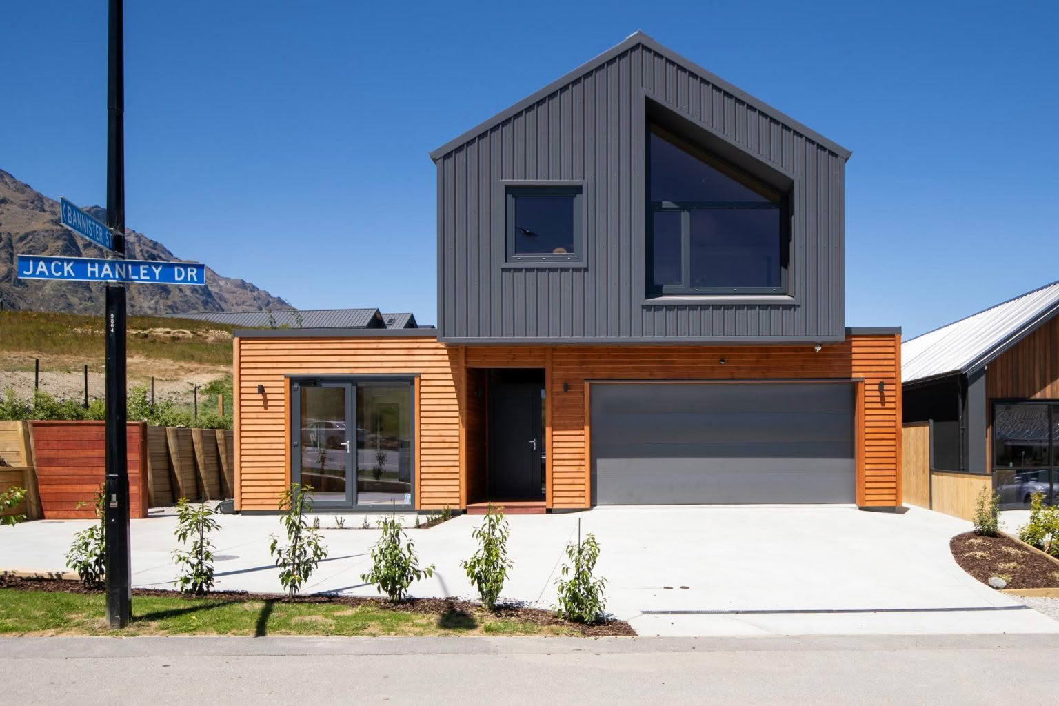 Photo inspiration: Curated West Coast Green Renovation Companies Gallery View 49